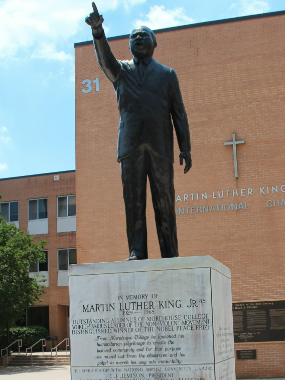 Morehouse-College---MLK-statue/chapel