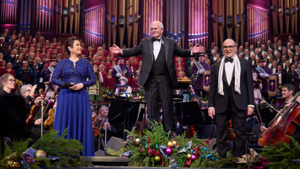 Thousands Attend Tabernacle Choir Christmas Concerts