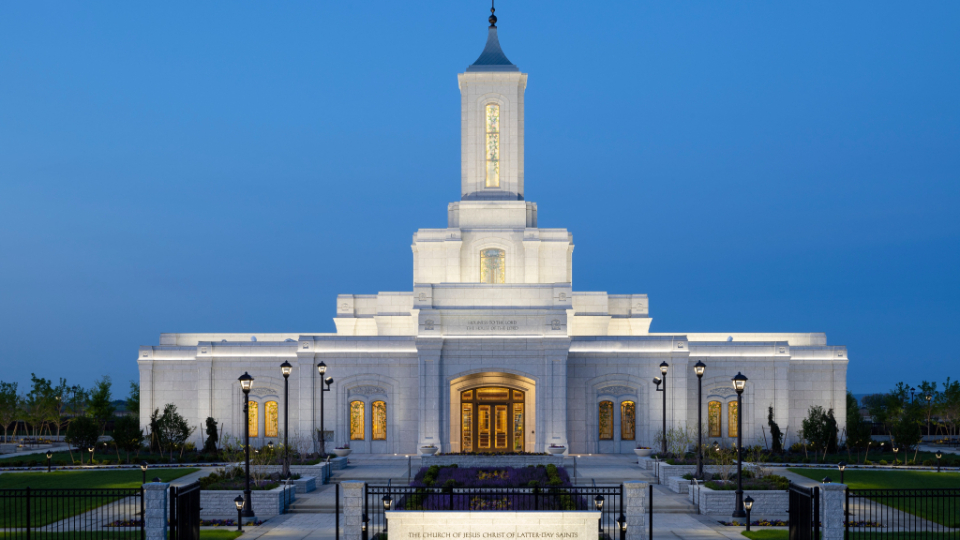 El Templo de El Eje de Moes, Washington, de julio de 2023.