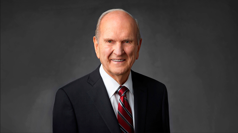 Russell M. Nelson - official - Hoz Crop