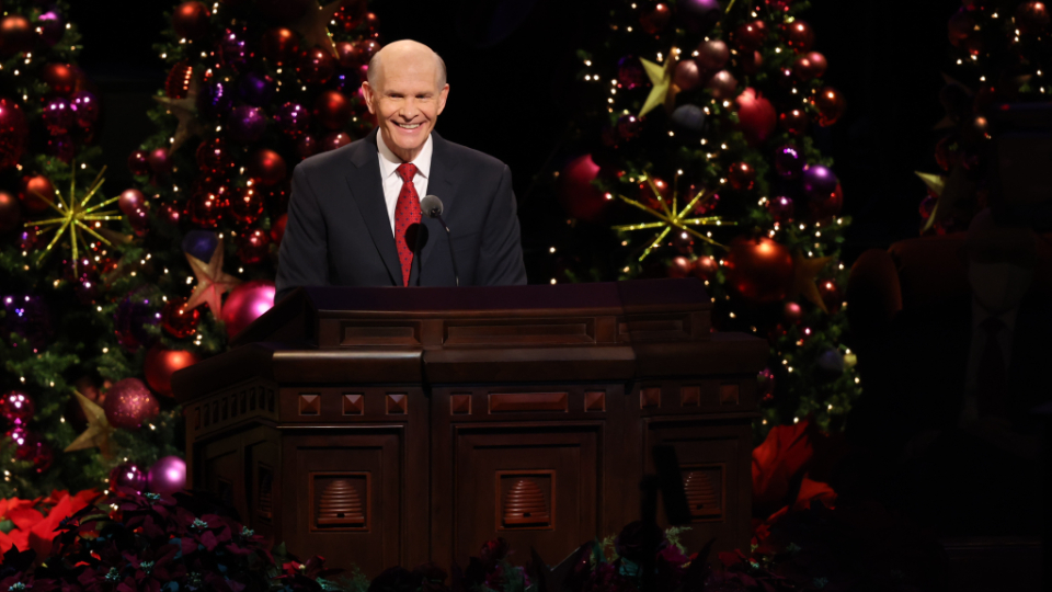 Los líderes de la Iglesia comparten mensajes de paz y esperanza en el  Devocional de Navidad de 2021 de la Primera Presidencia