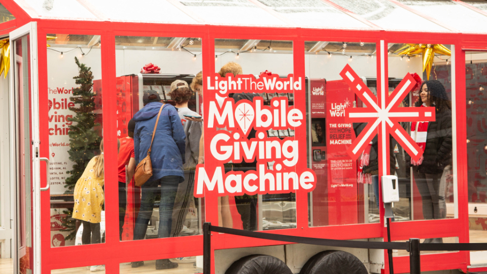 Mobile-Giving-Machine-2022
