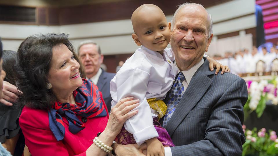 President Nelson Teaches Temple Importance In Thailand