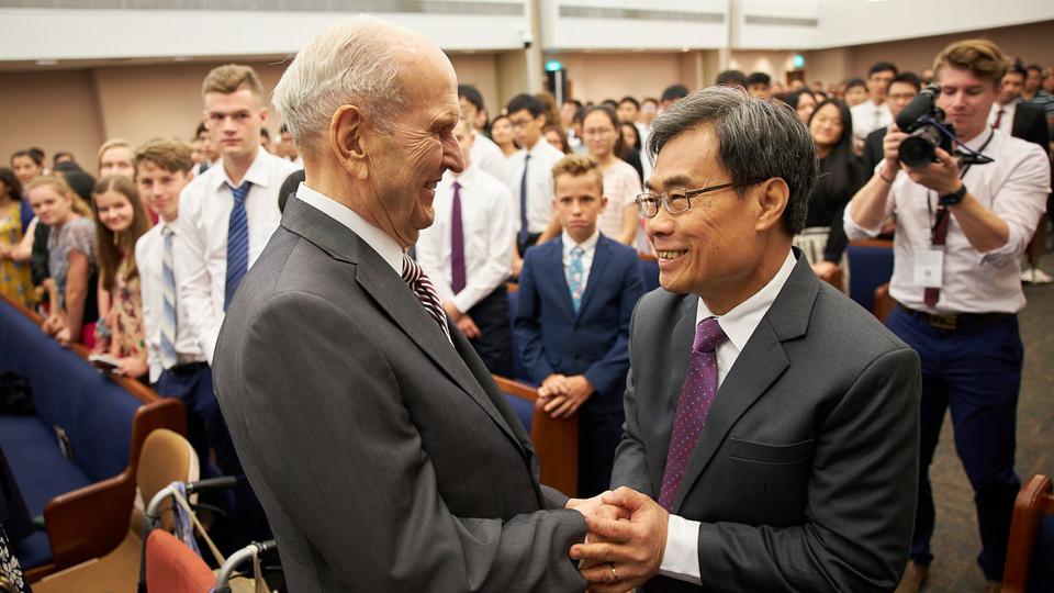 President Nelson Urges Singapore Saints To Look To The Future