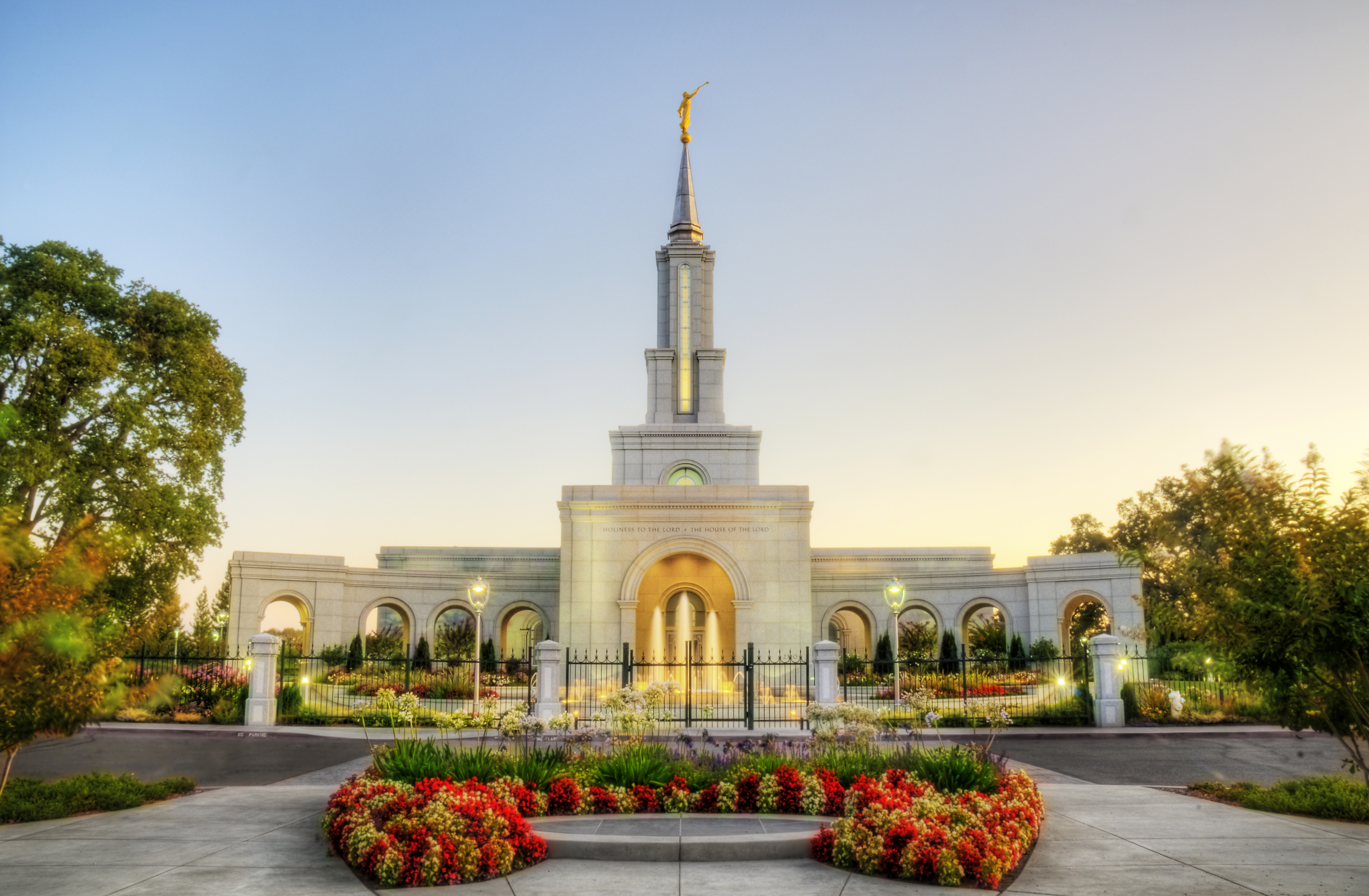 https://newsroom.churchofjesuschrist.org/media/orig/Sacramento-California-Temple3.jpg